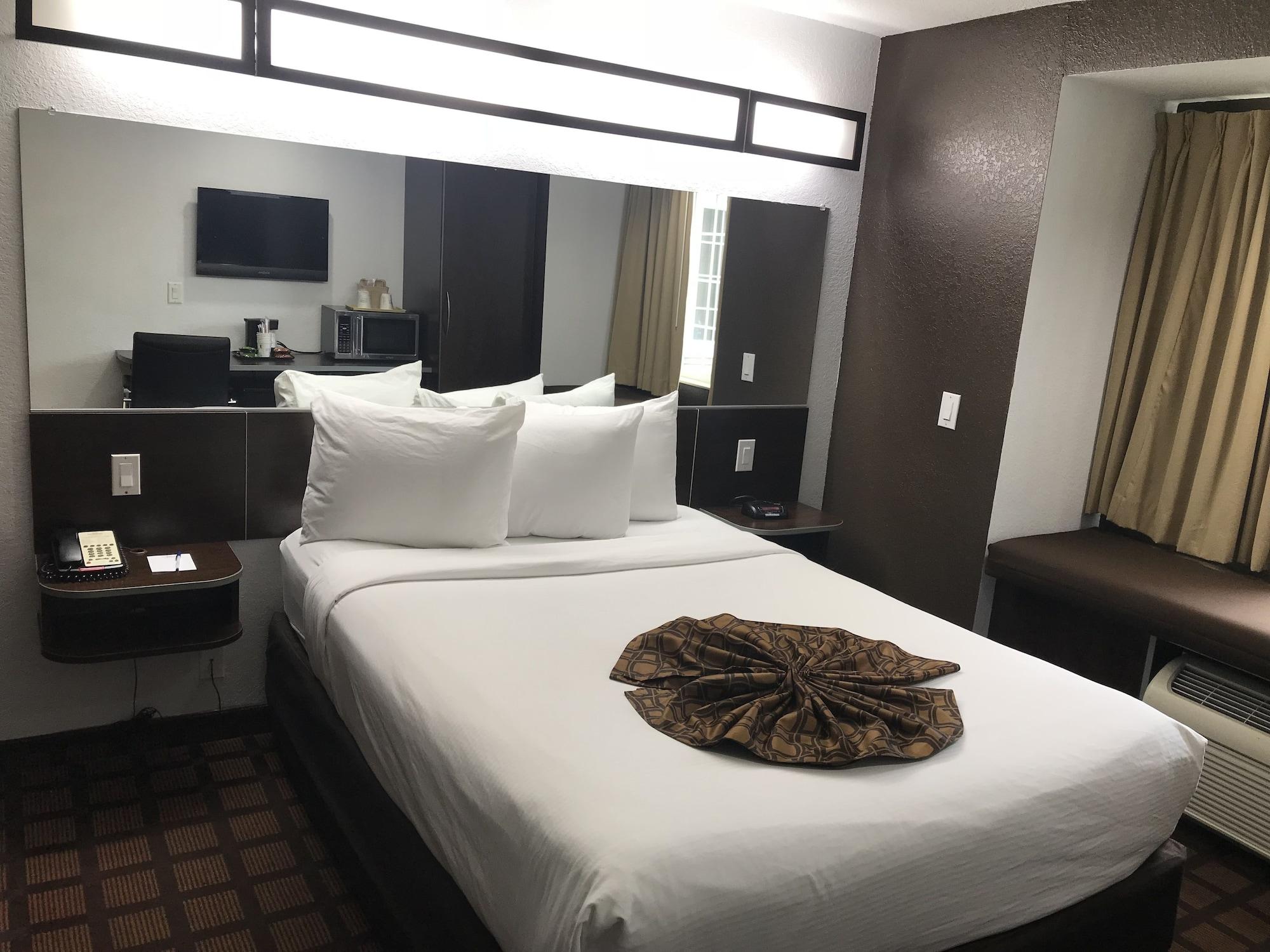 Microtel Inn & Suites By Wyndham Jacksonville Airport Exterior photo