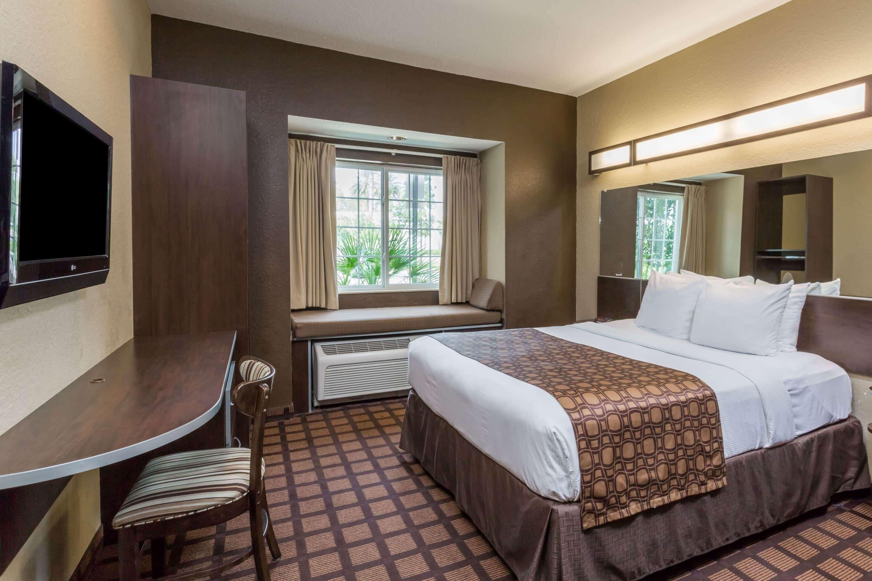Microtel Inn & Suites By Wyndham Jacksonville Airport Exterior photo