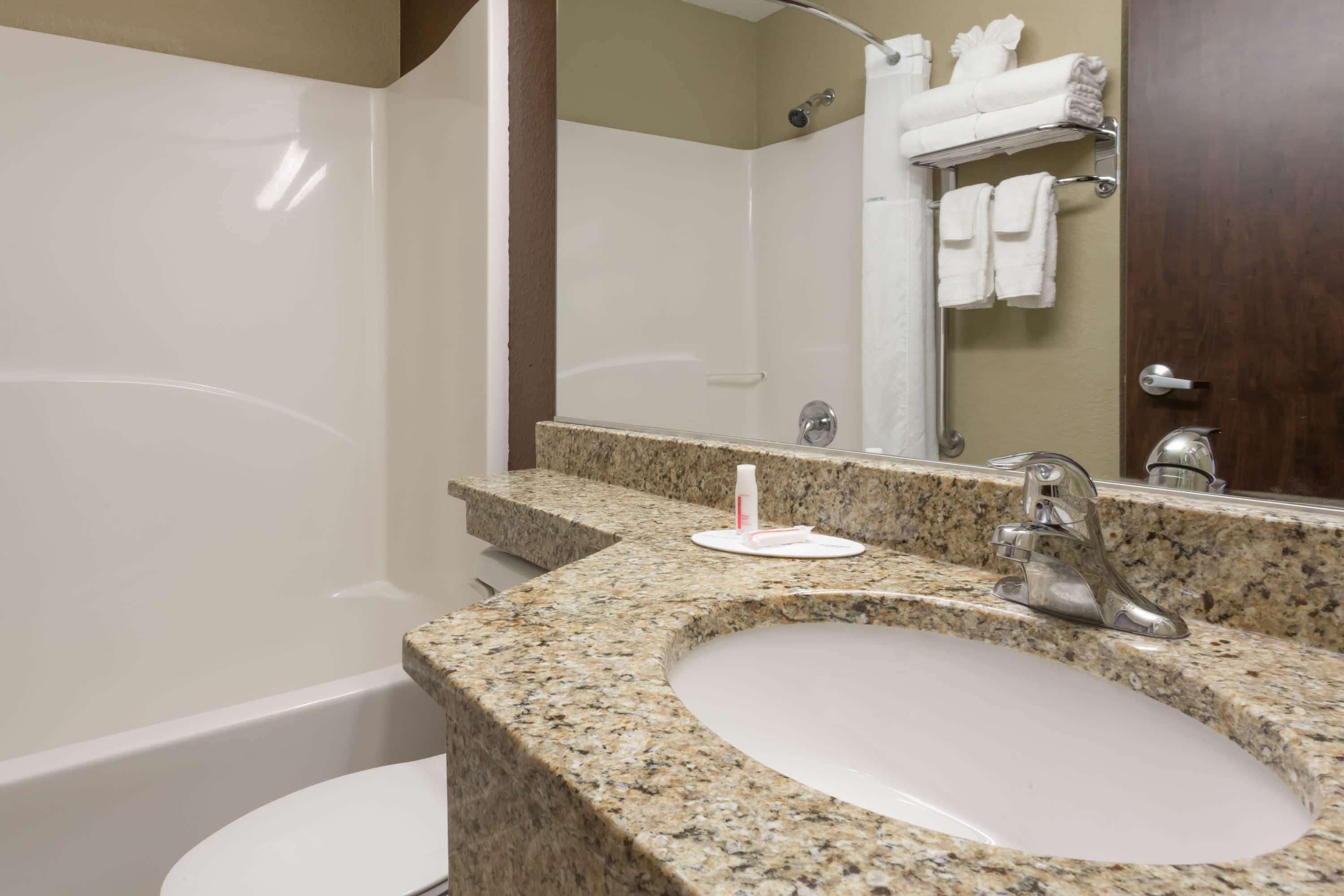 Microtel Inn & Suites By Wyndham Jacksonville Airport Exterior photo
