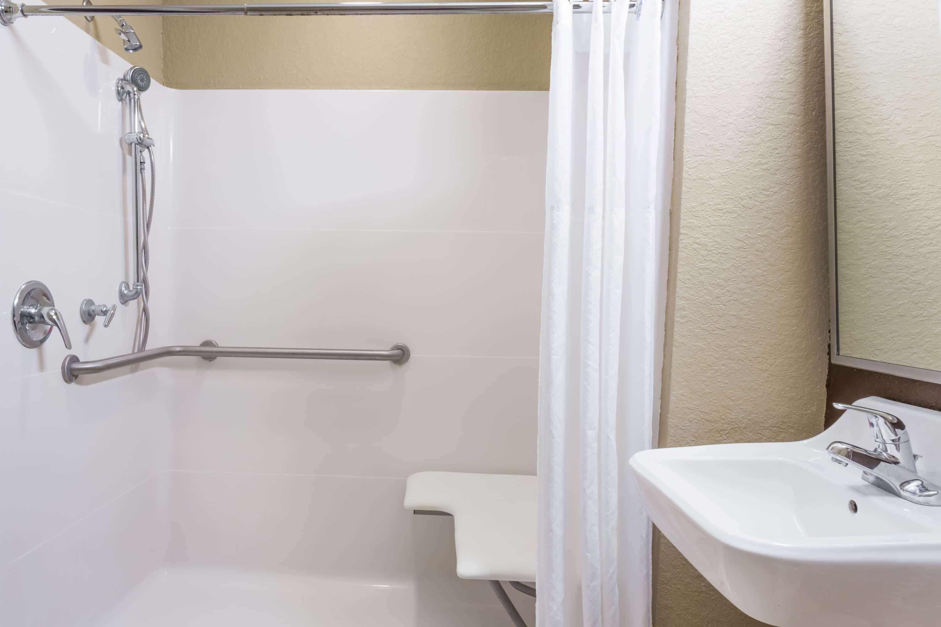 Microtel Inn & Suites By Wyndham Jacksonville Airport Exterior photo